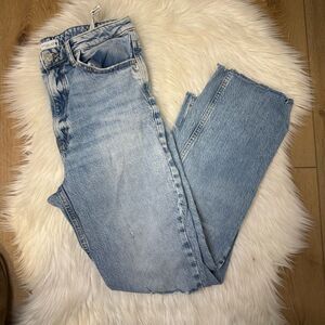 [Zara] Light Blue Straight Leg‎ Distressed Jeans - Size 6